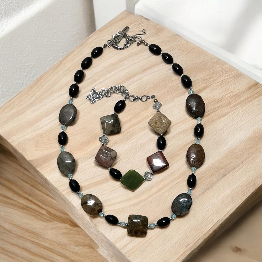 Elegant Black and Multi colored Gemstone Beaded Necklace Set